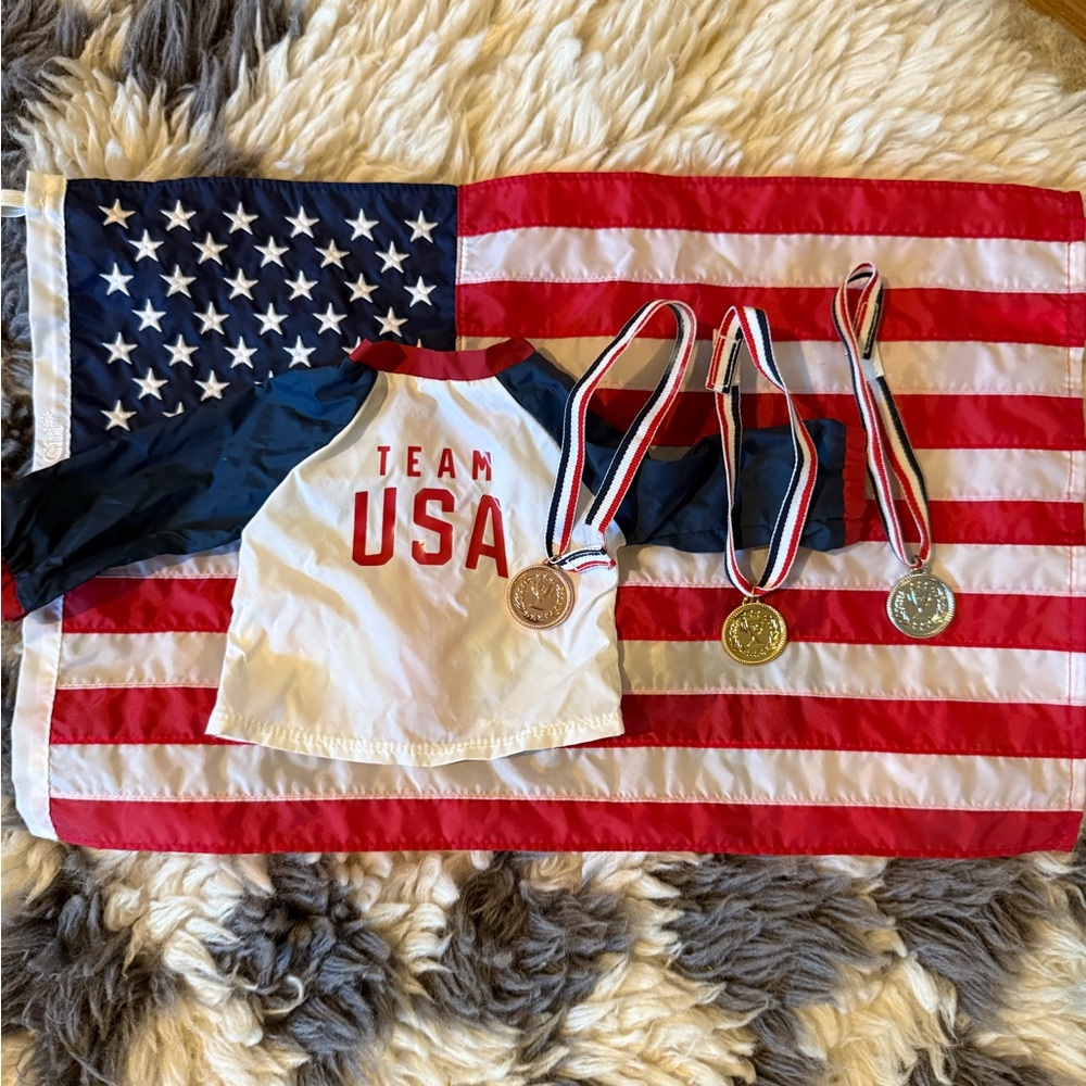 American Girl Accessories - Olympics, Molly, outdoor Adventure, etc. - Picture 2 of 5